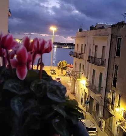 Apartament Perlamarina *